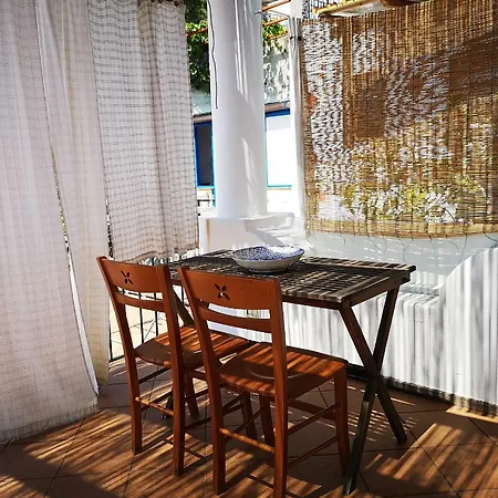 Del Mare 펜션 *